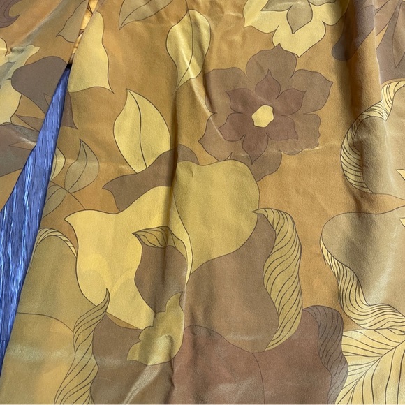 TUCKER Mustard Yellow Women's 100% Silk Floral Blouse - Picture 4 of 5